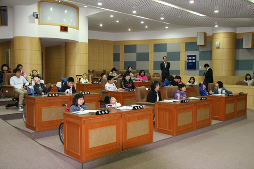2011년도 부산혜남학교(4,5학년) 청소년의회교실 (4) 이미지