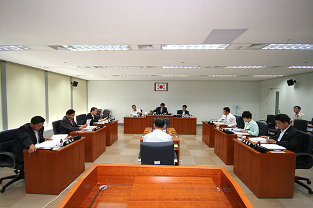 제171회 남구의회 제1차정례회 예산결산특별위원회 개의 이미지