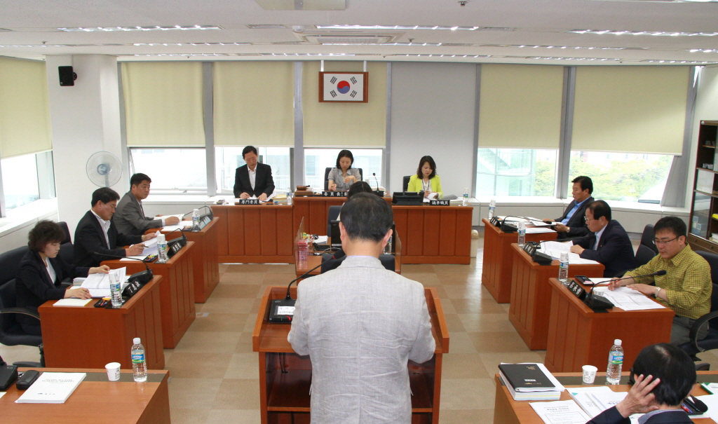 제219회 남구의회(제1차정례회) 개의-총무위원회 이미지